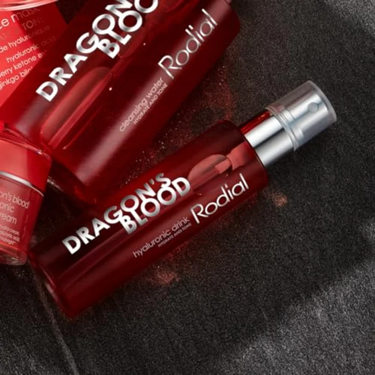 Rodial Dragon's Blood Hyaluron Drink, 100ml - Multitasking Hydrating Make-up Primer, Dewy Setting Spray, Tonic und Serum in einem – Bild 5