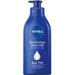 NIVEA Reichhaltige Body Milk (625 ml), für 48h Feuchtigkeitspflege, Lotion mit 5 in 1 Formel für trockene Haut mit Tiefenpflege Serum, Mandelöl und Vitamin E