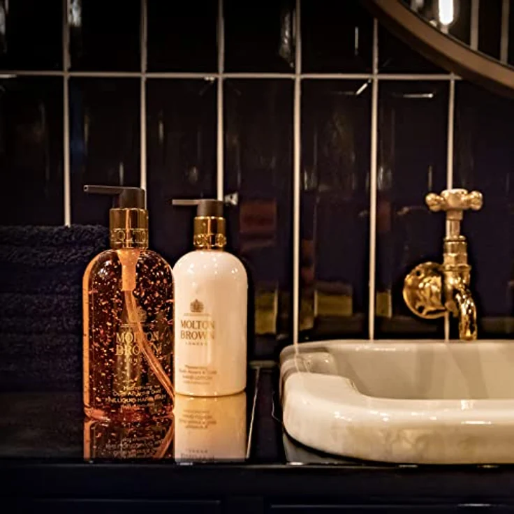 Molton Brown Mesmerising Oudh Accord und Gold Handwaschseife 300ml – Bild 5