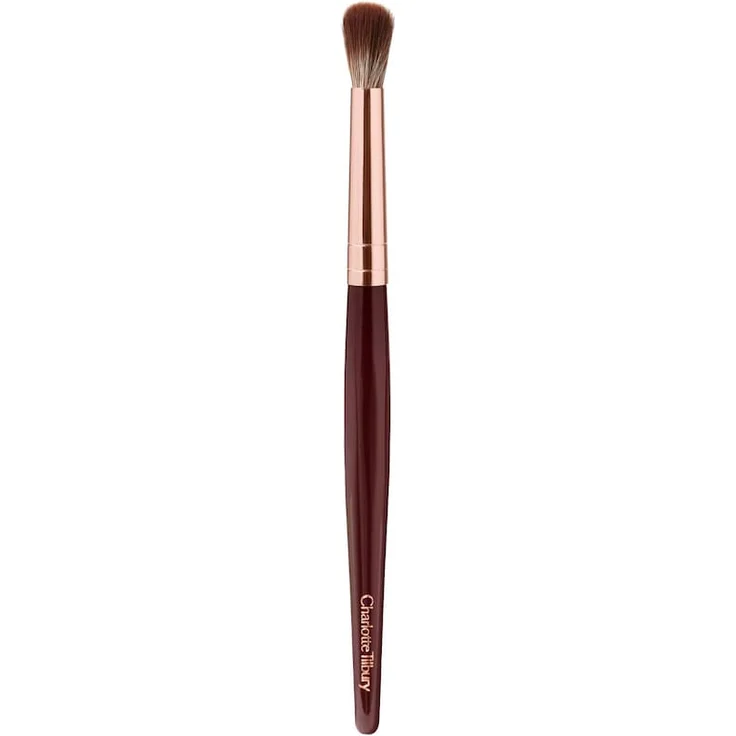 Charlotte Tilbury Eye Blender Brush, Lidschattenpinsel für rauchige Augen-Looks, ergonomischer Holzgriff