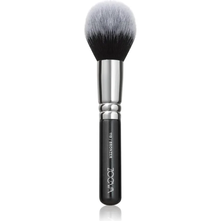 ZOEVA 119 Bronze Brush Bronze-Pinsel 1 St. für die Anwendung cremiger und pulverförmiger Produkte, mit feinen Borsten, spezieller Form und veganen synthetischen Fasern