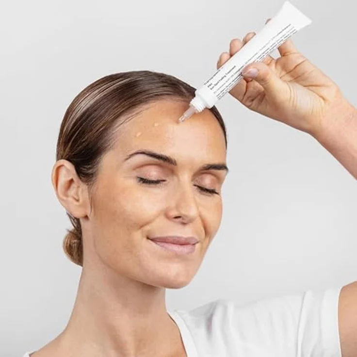 Transparent Lab PIH Sun Spot Fading Treatment Gesichtsserum zur Behandlung von dunklen Flecken, 30 ml – Bild 3
