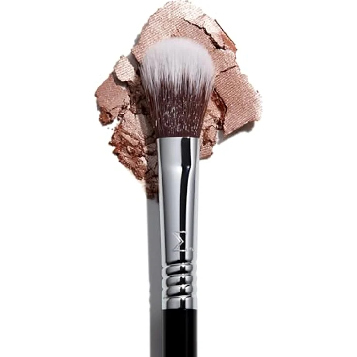 Sigma Beauty F03 - High Cheekbone Highlighter Puderpinsel mit abgekanteten Sigmax®-Fasern, tierversuchsfrei, 2-Jahres-Garantie – Bild 4