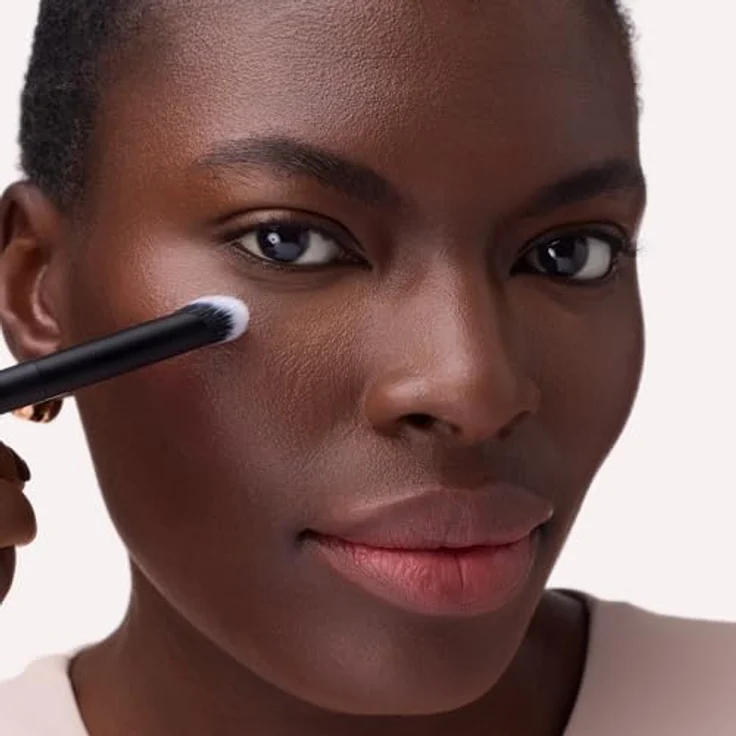 CATRICE Under Eye Concealer Brush, präziser Concealerpinsel für flüssige und cremige Texturen, schwarzer Griff – Bild 5
