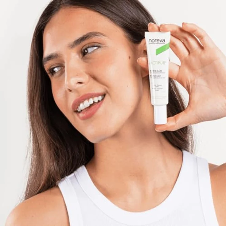 Noreva Actipur BB Cream, getönte Tagescreme mit mattierendem Effekt, Farbton Light/Claire, 30 ml – Bild 3