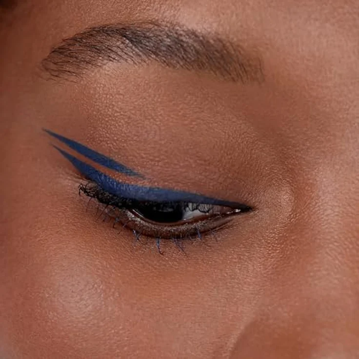 3INA The Color Pen Eyeliner, Filzstift-Eyeliner in Navy Blue, 1 ml mit satter, intensiver Farbe und präziser Linienführung – Bild 2