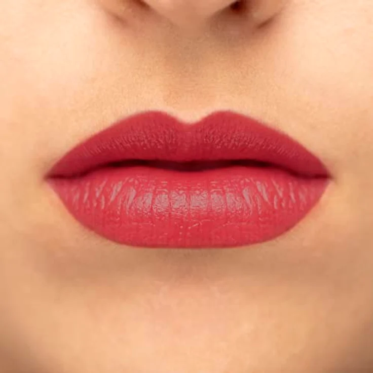 Kevyn Aucoin Unforgettable Lipstick - Shine, glänzender Lippenstift in Farbton Fatal, 2 g mit feuchtigkeitsspendender und pflegender Formel – Bild 7