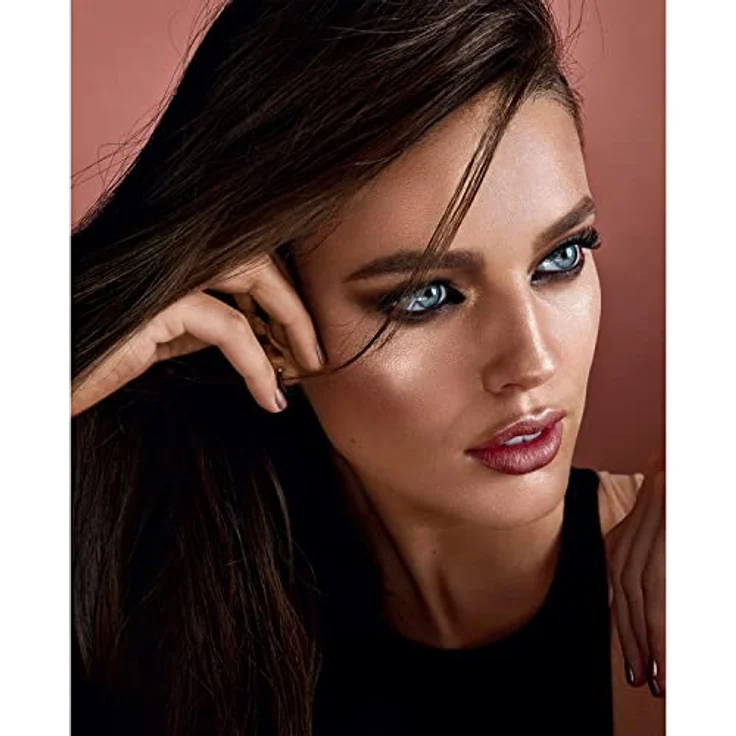 Maybelline New York Master Chrome Metallic Highlighter, Nr. 300 Sandstone Shimmer, 6 g - Intensiver, warm glänzender Puder-Highlighter mit metallischen Farbperlen – Bild 3