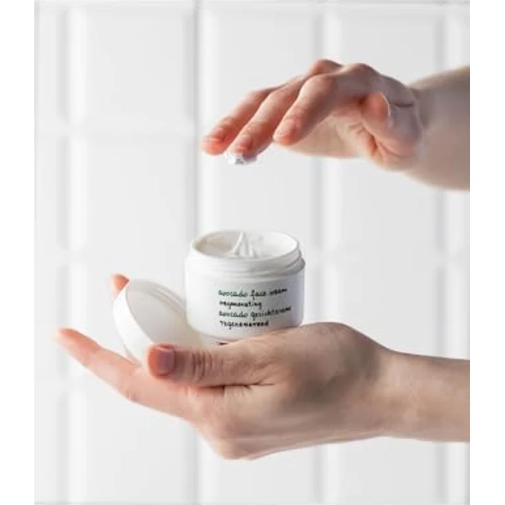 Ziaja Aguacate Crema Facial 50ml, regenerierende Gesichtscreme mit intensivem Feuchtigkeitseffekt für Damen – Bild 3