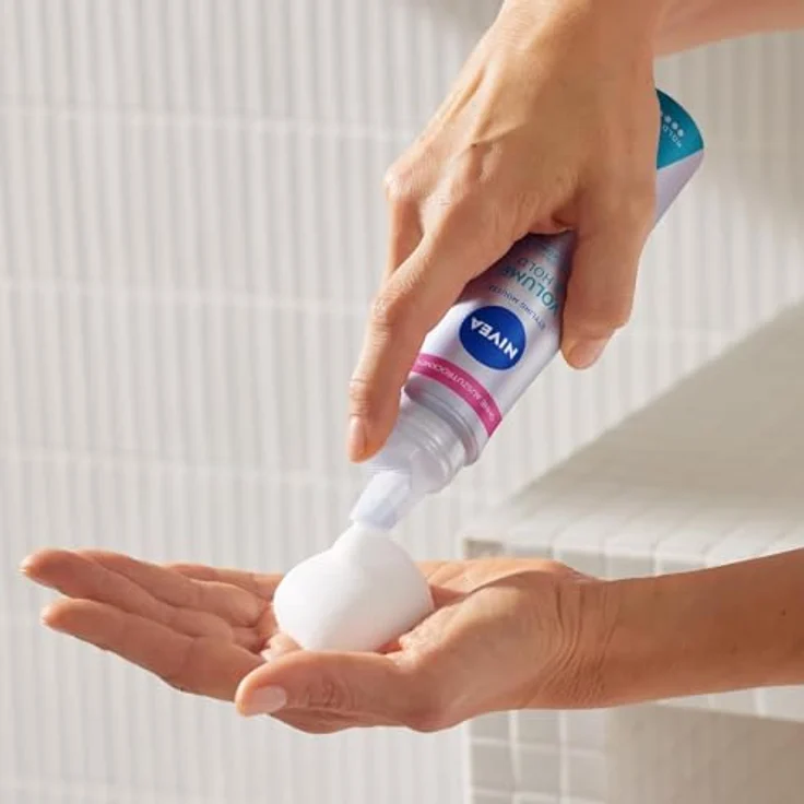 Nivea Schaumfestiger Volumen Kraft Und Pflege Sorgt Für Schönes Haar 150 ml – Bild 5