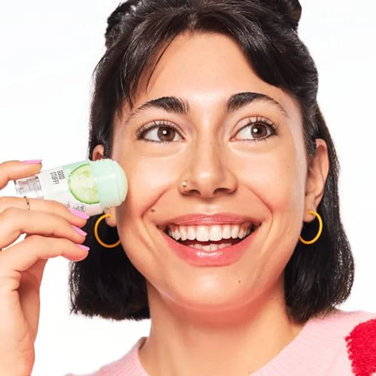 essence HELLO, GOOD STUFF! 48H HYDRATING SERUM STICK, Gesichtsserum, transparent, feuchtigkeitsspendend, kühlend, vegan, ölfrei, 3er Pack (3x30g) – Bild 5