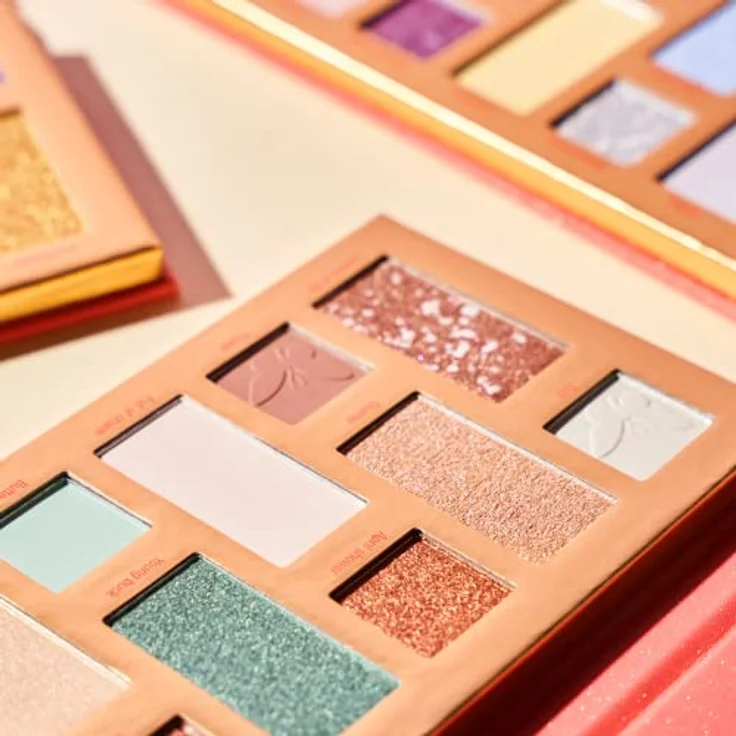 Essence Disney Classics Bambi silky Lidschatten Palette 16,8 g Nr. 01 - Friends til the end – Bild 7