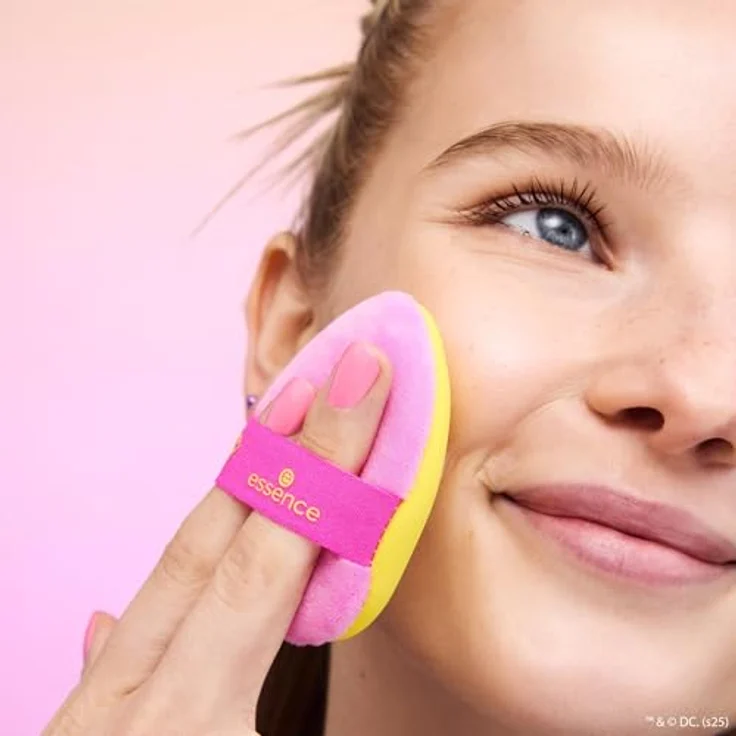 essence Superman Double-Sided Powder Puff, veganes Make-up Schwämmchen, nanopartikel-frei, 1er Pack (1 Stück) – Bild 3