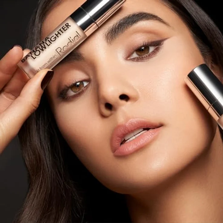 Rodial Banana Lowlighter 5.5ml, Flüssiger Concealer mit gelbem Unterton, feuchtigkeitsspendende Formel mit Hyaluronsäure, Vitamin E und Koffein, seidiges, schimmerfreies Finish – Bild 3