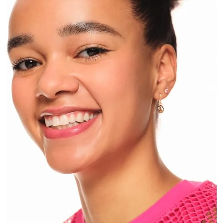 essence Soft Touch Creme-Rouge Farbton 40 Blushing Berry, Rouge mit leichter Textur, 5 g – Bild 5