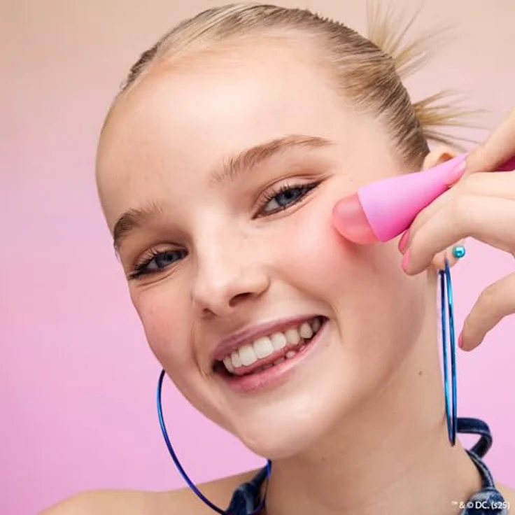 essence Superman Pinsel zum Auftragen von Rouge, veganer Make-up-Pinsel mit präziser Anwendung – Bild 3