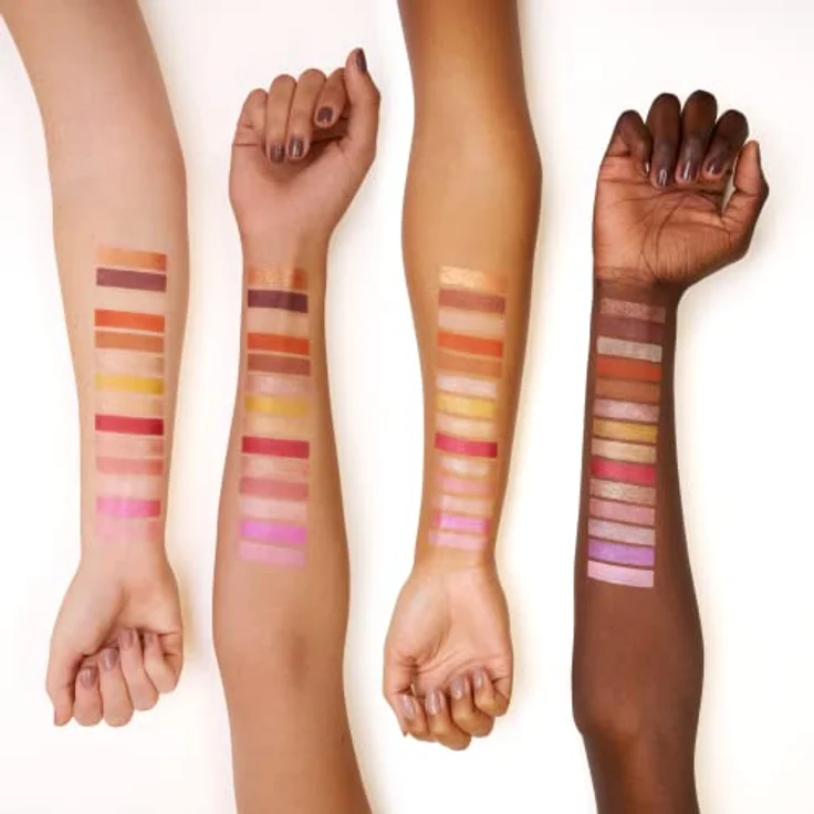 essence Disney Villains Evil Queen eyeshadow palette, Lidschatten, Nr. 01, Mehrfarbig, 14 Farben, langanhaltend, vegan, ohne Mikroplastikpartikel, Nanopartikel frei, ölfrei, 1er Pack (11.2g) – Bild 5