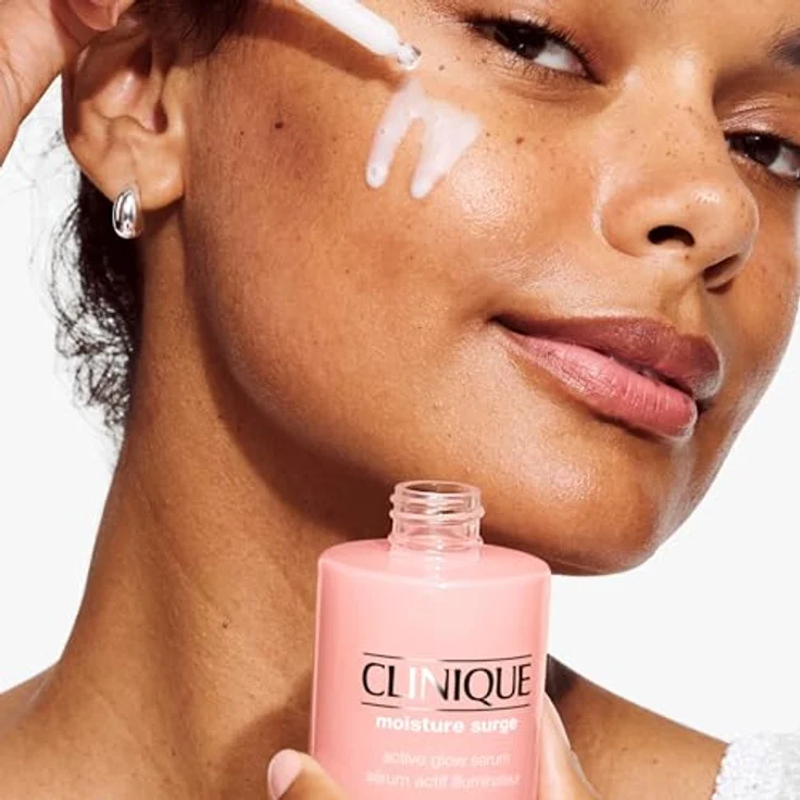 Clinique Moisture Surge™ Glow Serum, regenerierendes Gesichtsserum mit Hyaluronsäure und Aloe Vera, 30 ml – Bild 5