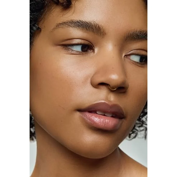 Und Gretel Milte Stick Foundation 30 g, Farbe 5 - Balanced Medium, hohe Deckkraft für einen makellosen Teint – Bild 5