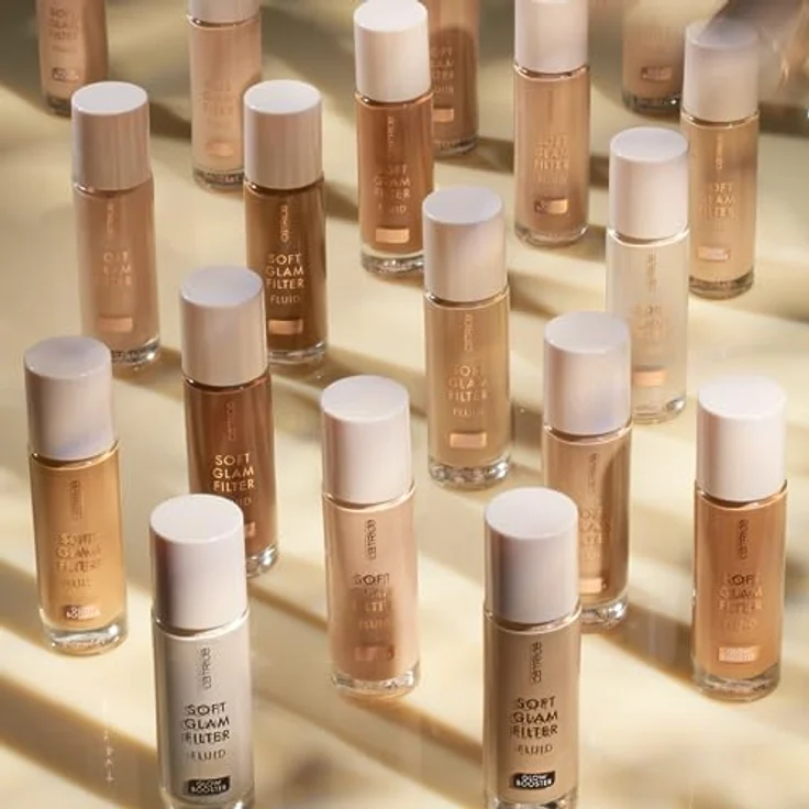 Catrice Soft Glam Filter Fluid, Basis, Nr. 010, Nude, pflegend, natürlich, glänzend, strahlend, vegan, ölfrei, ohne Parfüm, ohne Alkohol, 1er Pack (30ml) – Bild 5