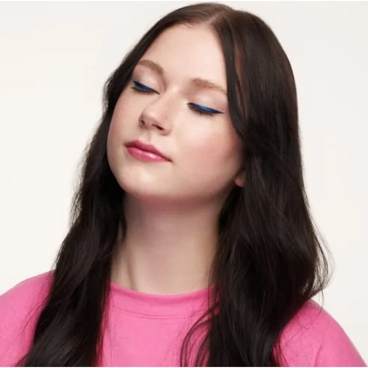 essence STAY & PLAY GEL EYELINER, Nr. 06, Blau, langanhaltend, hochpigmentiert, vegan, wasserfest, ohne Mikroplastikpartikel, Nanopartikel frei, 1er Pack (1.3g) – Bild 3