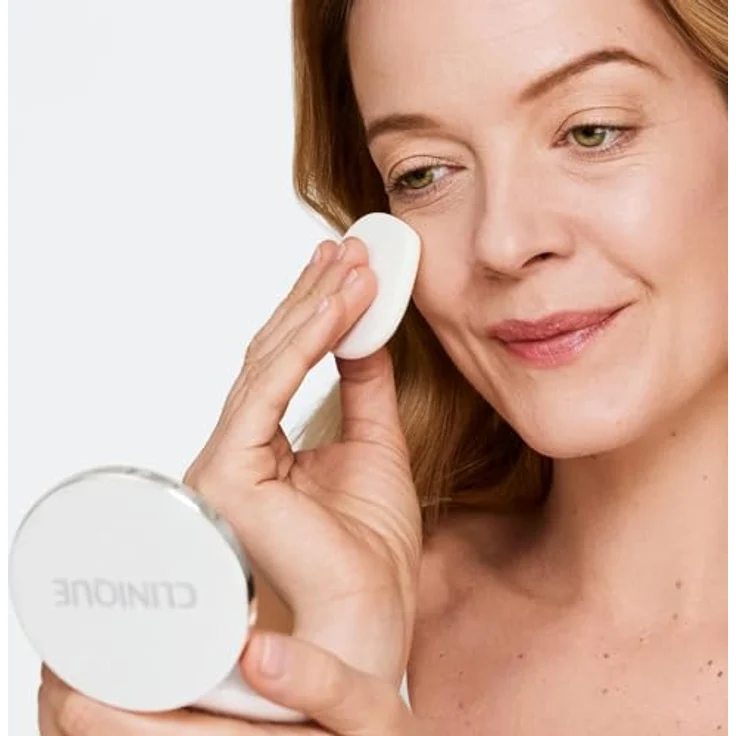 Clinique Make-up Beyond Perfecting Powder Foundation Concealer - 09 Neutral 10 g – Bild 4