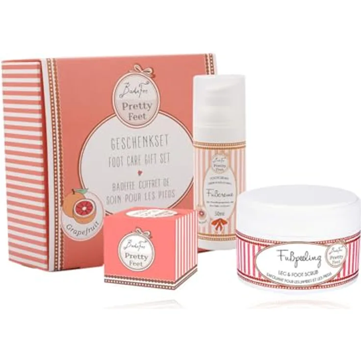 BadeFee Geschenkset Fußpflege Pretty Feet Grapefruit – 3-teilig mit Fußbadeperle, Fuß- & Beinpeeling, Fußcreme – vegan, mikroplastikfrei, ohne Parabene/Silikone, Made in Germany