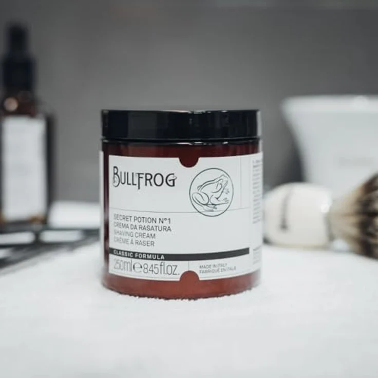 BULLFROG Secret Potion N°3 Shaving Cream Refreshing, 250 ml Herren mit kühlendem Effekt und marinem Duft – Bild 4
