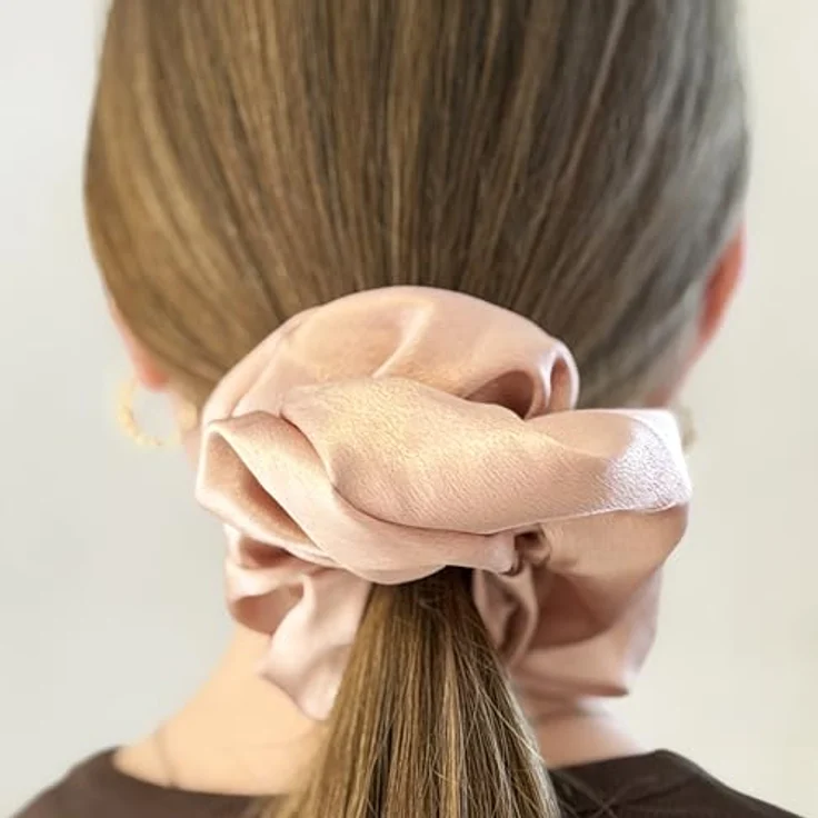 Sister Young LILU CHAMPAGNE Scrunchie, elegantes Haargummi aus leichter Chiffonqualität, ideal für dezente Frisuren – Bild 6