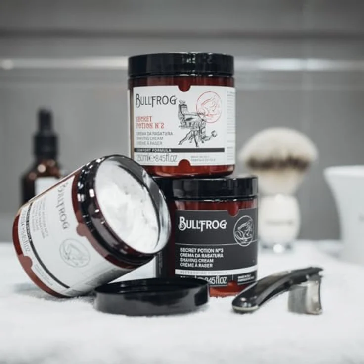BULLFROG Secret Potion N°3 Shaving Cream Refreshing, 250 ml Herren mit kühlendem Effekt und marinem Duft – Bild 5