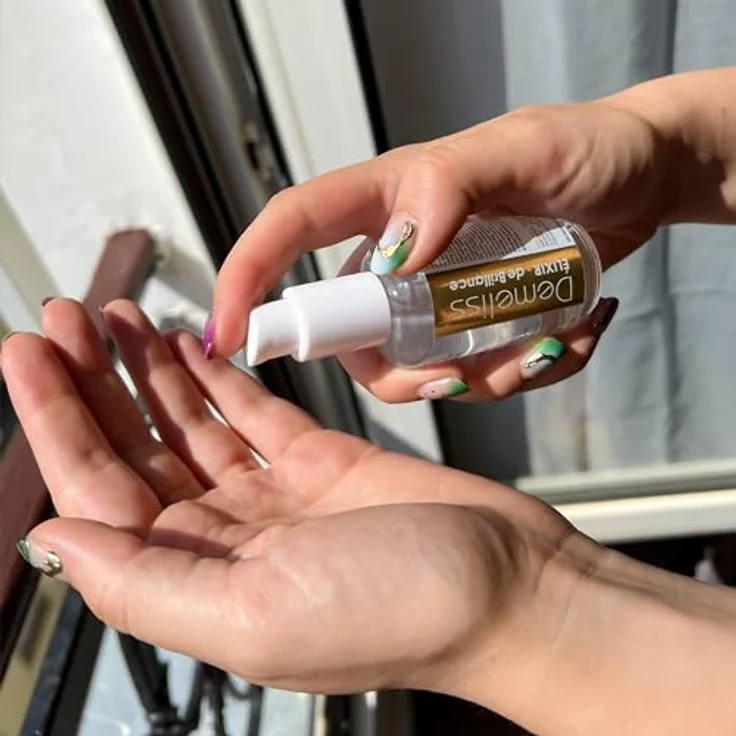 Demeliss SAINT ALGUE TITANIUM DREAM EDITION, Haarglätter mit schwimmenden Platten, Titanbeschichtung, ultrastarkem Dampf, integriertem XL-Tank 40ml und abnehmbarem Kamm – Bild 5