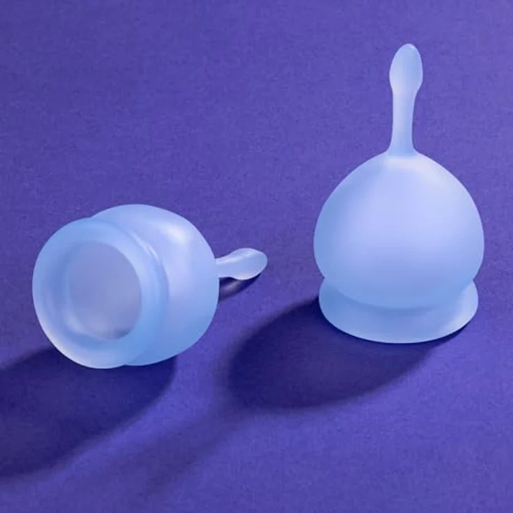 Satisfyer Feel good MENSTRUAL CUP, Menstruationstasse 15 ml & 20 ml, hypoallergenes Silikon, blau, 2 St. – Bild 5
