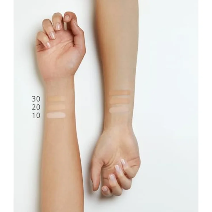 essence COVERstick, Concealer, Abdeckstift, Nr. 20 Matt Sand, nude, für Mischhaut, für unreine Haut, farbkorrigierend, mattierend, matt, vegan, ölfrei, ohne Parfüm (6g) – Bild 4