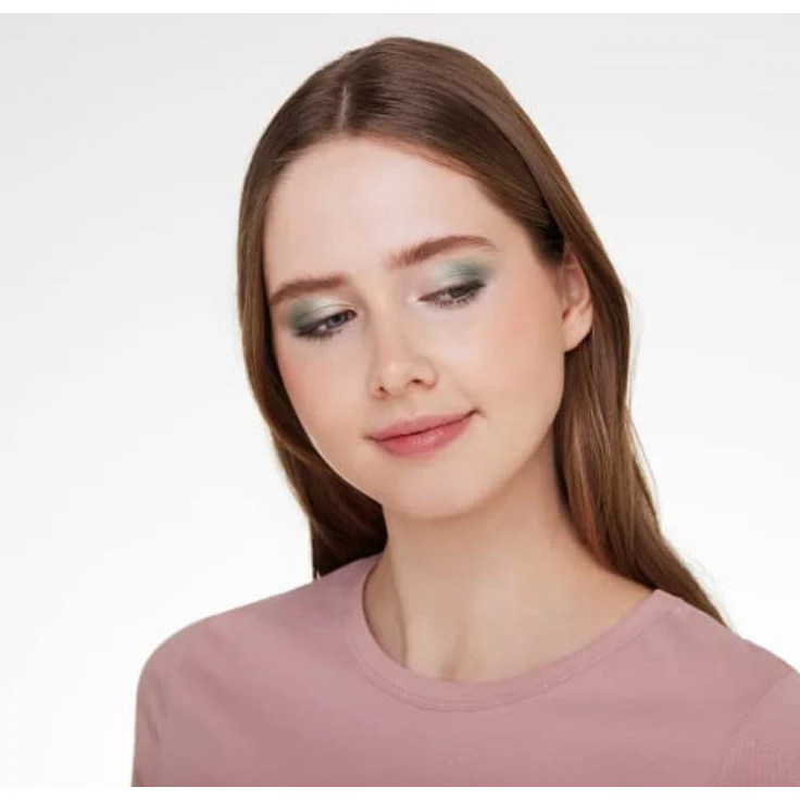 Essence Disney Classics Bambi silky Lidschatten Palette 16,8 g Nr. 01 - Friends til the end – Bild 6