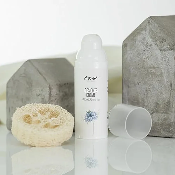 raw Kosmetik Regenerierende Schwarzkümmel Gesichtscreme für empfindliche und sensible Haut, mit antioxidativer Wirkung, zertifiziert als Naturkosmetik - 50ml – Bild 2