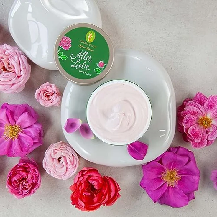 PRIMAVERA Alles Liebe Körperbutter 150 ml – Naturkosmetik, Bodylotion, Body Butter – Rose, Mandarinen Duft – pflegt und nährt die Haut – leicht rosafarbene Textur – Bild 4