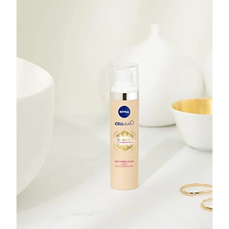 NIVEA Cellular Luminous 630 Anti-Pigmentflecken Getöntes Fluid LSF20 (40 ml), Gesichtspflege gegen Pigmentflecken und Altersflecken, feuchtigkeitsspendendes Fluid mit Hyaluron – Bild 2