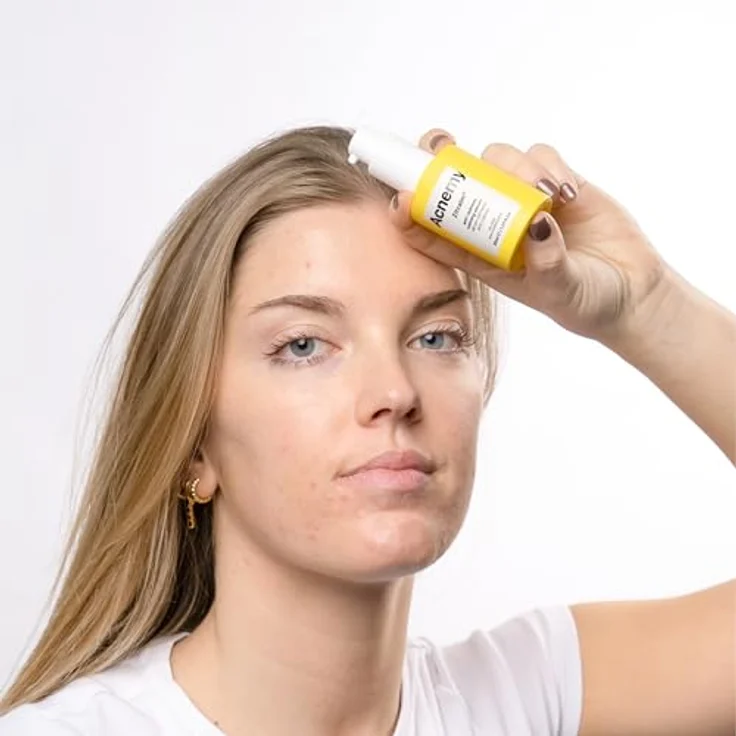 Acnemy Zitcalm Serum 30 ml, beruhigendes Gesichtsserum zur Regeneration sensibler Haut nach Anti-Akne-Behandlungen, ölfrei und nicht komedogen – Bild 3