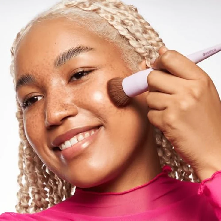 essence Buff away your problems, flacher Make-up-Pinsel für cremige Produkte, präzise Anwendung – Bild 3