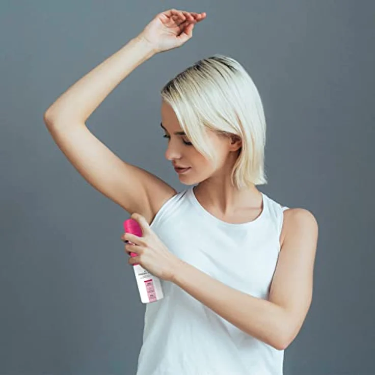 8X4 N°15 Frozen Berry Deospray (150 ml), fruchtig-floraler Duft, Deo ohne Aluminium (ACH), Deodorant mit 48h Schutz für jeden Hauttyp – Bild 4