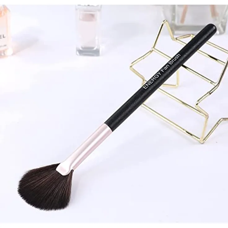 ENERGY Fächer-Highlighter-Pinsel