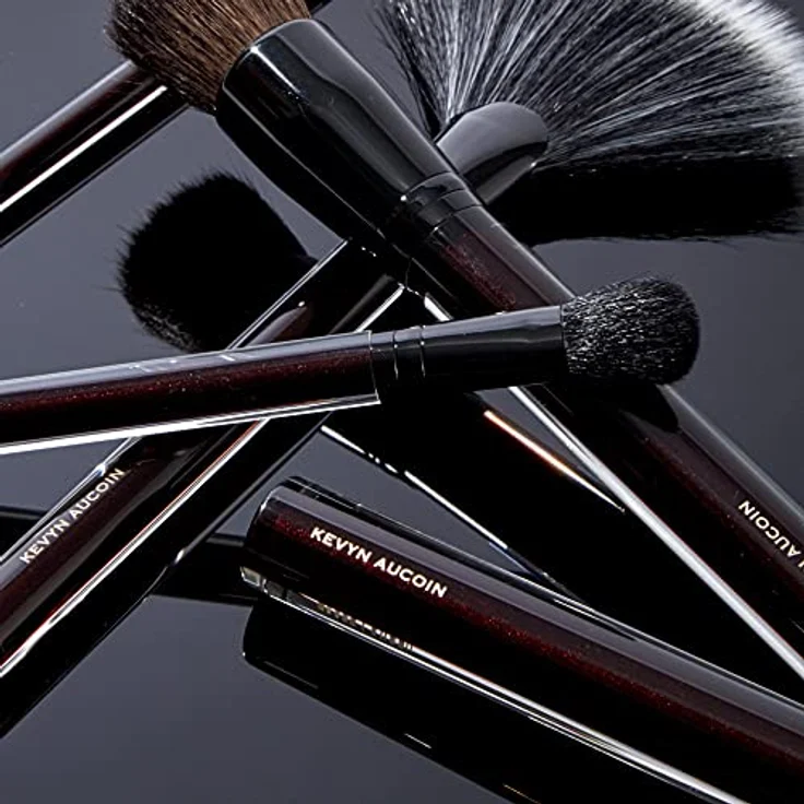 Kevyn Aucoin The Base Shadow Pinsel für Damen, 1 Stück - Weiche Borsten, vielseitige Anwendung, konische Form (Echthaar-Feel) – Bild 2