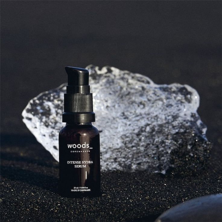 Woods Copenhagen Serum Intense Hydra, Feuchtigkeitsserum Unisex mit Bio-Carrageenan und Antarcticine, 30 ml