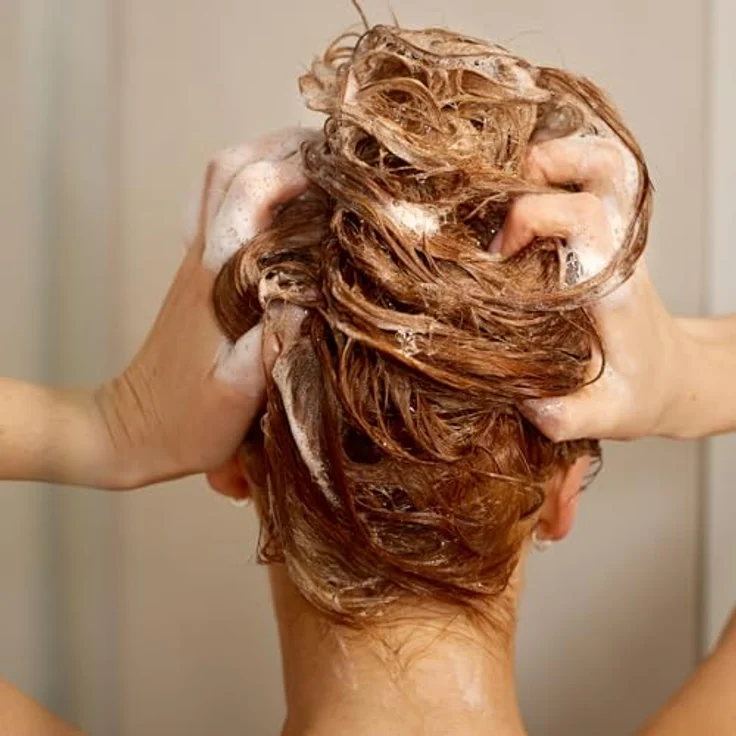 junglück JUNGLÜCK Sensitiv Shampoo 250ml - Vegan, Duftneutral, Ohne Sulfate & Silikone mit BIO Aloe Vera, BIO Mandelöl und Panthenol - Beruhigt die Kopfhaut und reinigt schonend – Bild 5