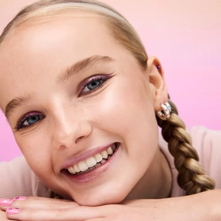 essence jelly highlighter stick, Nr. 01, kühlend und schimmernd, vegan, ölfrei, 3er Pack (3x9.5g) – Bild 4