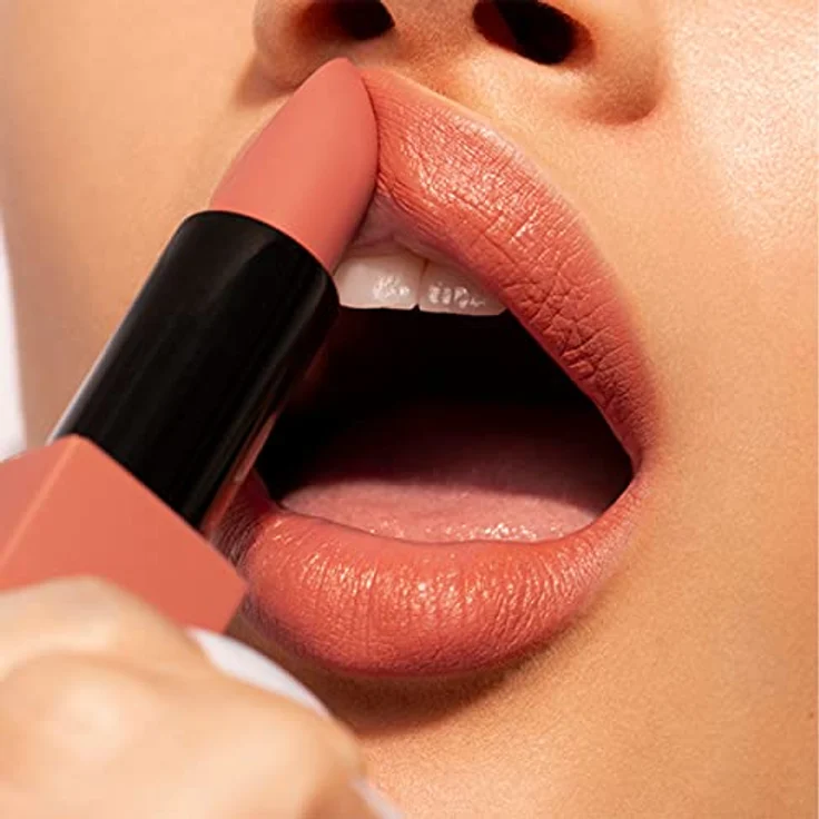 3INA The Lipstick Lippenstift Farbton 209 Peach Nude, 4,5 g mit hoher Pigmentierung und cremiger Textur – Bild 3
