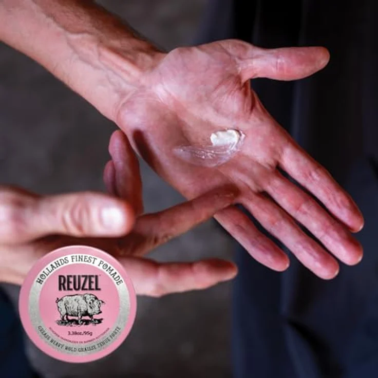 Reuzel Pink Grease Heavy Hold Pomade, 95 g, Unisex Haarpomade mit extra starkem Halt und gesundem Glanz – Bild 4