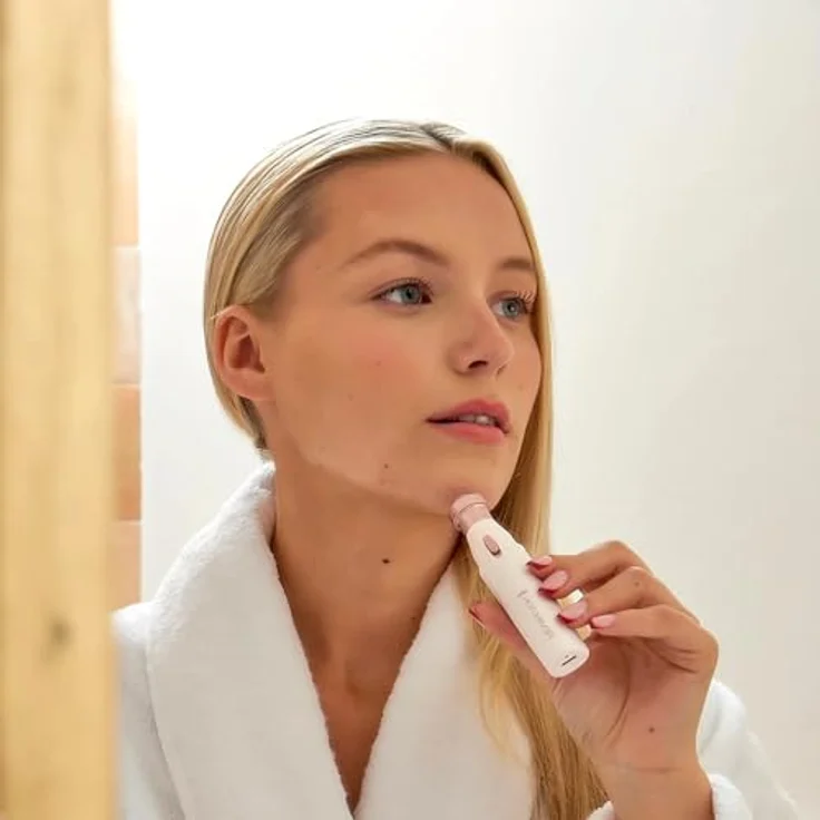 Remington BareMe WFS200, 2-in-1 Augenbrauenrasierer und Gesichtshaarentferner mit hypoallergenen Aufsätzen, USB-C Ladefunktion, wasserdicht – Bild 8