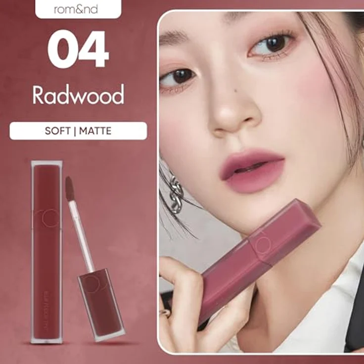 rom&nd Blur Fudge Tint 5g, Lippenstift in 04 RADWOOD, samtige matte Textur für einen verwischten Effekt – Bild 2
