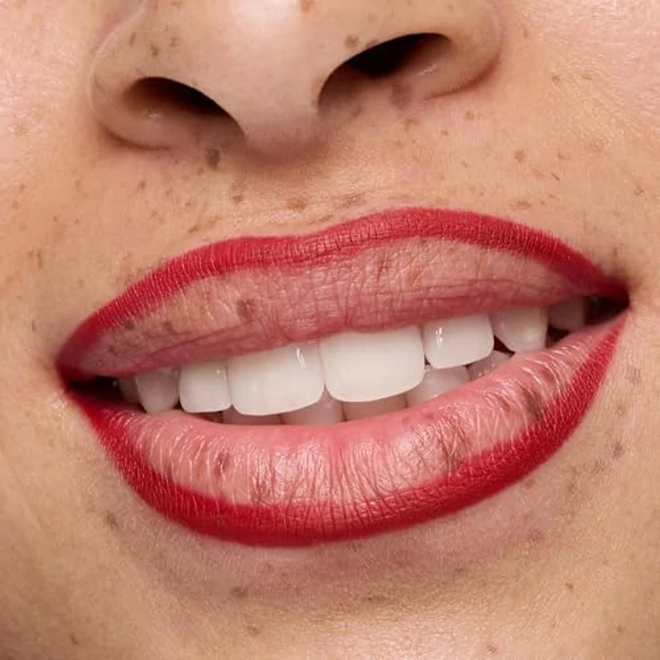 essence cosmetics 8h MATTE comfort lipliner, Nr. 18, Rot, langanhaltend, sofortiges Ergebnis, matt, vegan, ohne Konservierungsstoffe, ohne Parabene, ohne Mikroplastikpartikel, 1er Pack (0.3g) – Bild 4